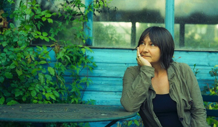 The Chaos of Being Alive in Ali Smith’s The Accidental